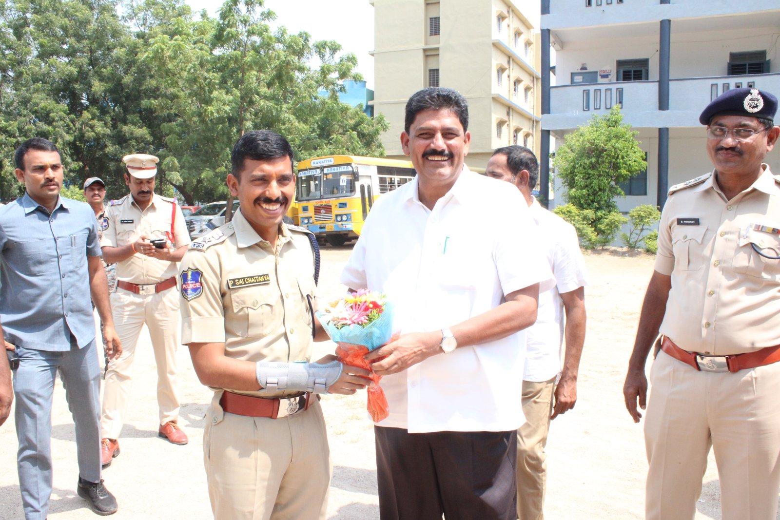 సైబర్ నేరాల పట్ల అప్రమత్తంగా ఉండాలి.   - పోలీస్ కమిషనర్ పి. సాయి చైతన్య. - Additional Image