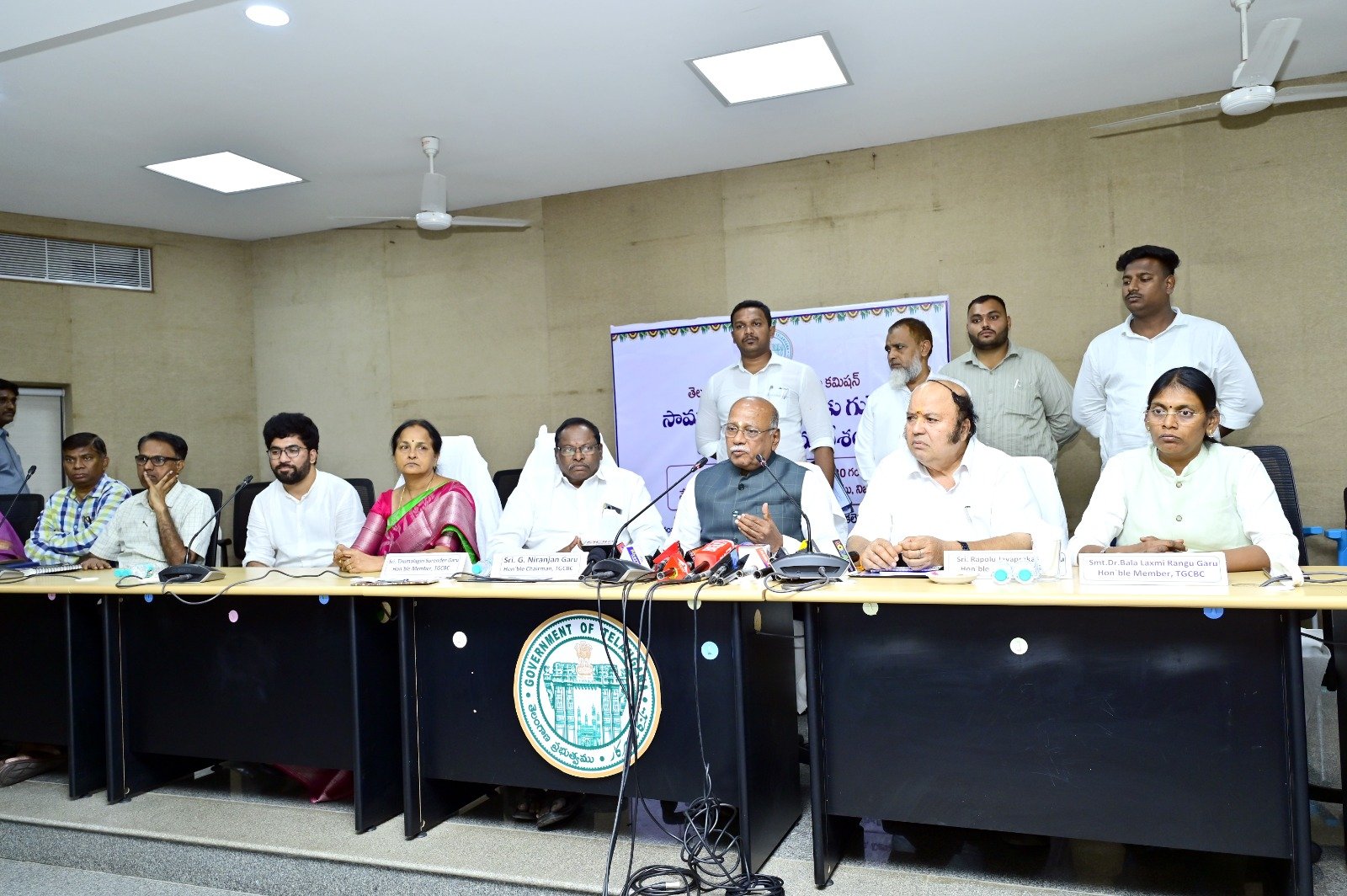 అభివృద్ధి పేరుతో.. "వీడీసీల అరాచకాలు ఉపేక్షించవద్దు.... - రాష్ట్ర వెనుకబడిన తరగతుల కమిషన్ చైర్మన్ జి.నిరంజన్."  - Additional Image